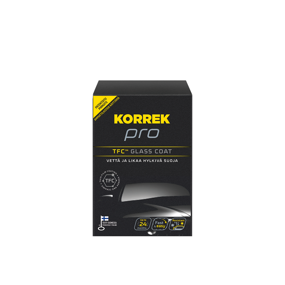 Kuvassa KORREK Pro TFC Glass Coat 100 ml:n musta pullo ja pakkaus. Tuulilasin ainutlaatuinen suojauspinnoite, jolla myös parannat näkyvyyttäsi.